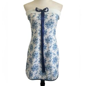 SHEIN Strapless Dress with Floral Pattern